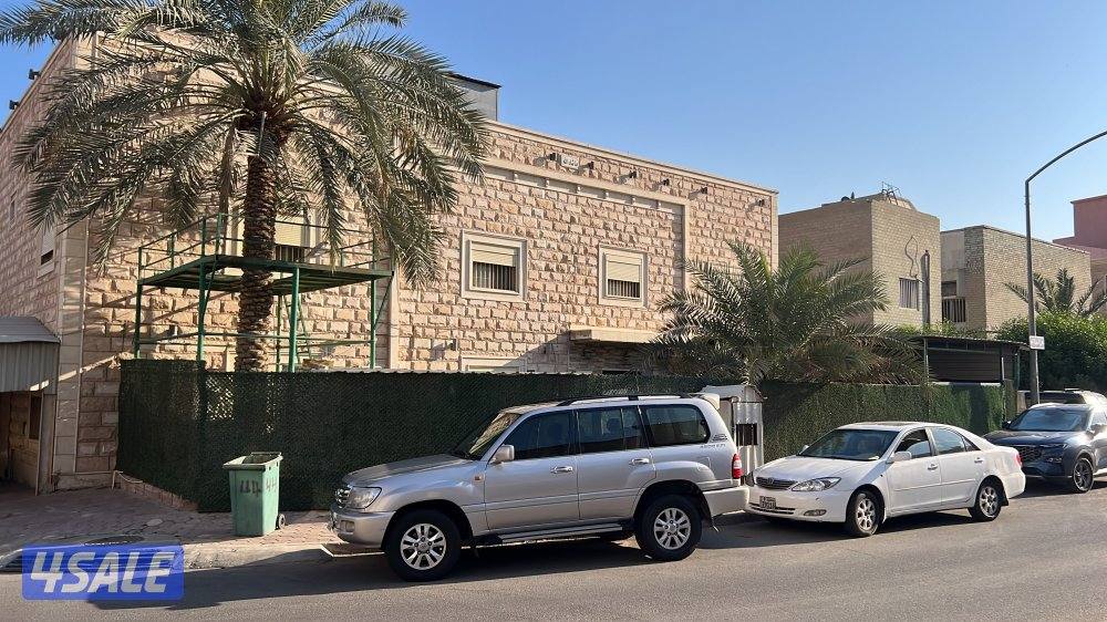 للبيع بيت صباح السالم ق8/ والعدان ق3 / مبارك الكبير ق3 /والقرين ق52