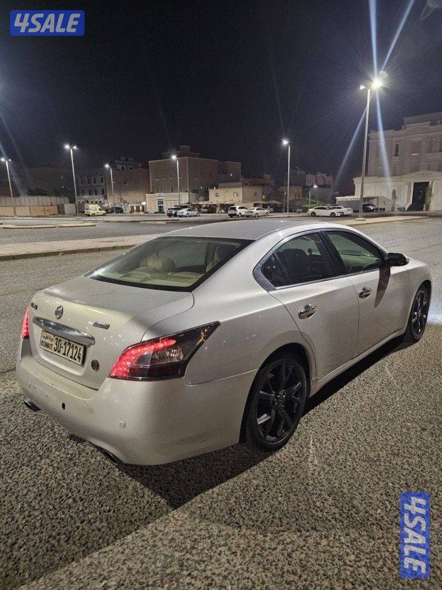 للبيع نيسان ماكسيما 2013 ... عداد 227 الاف4