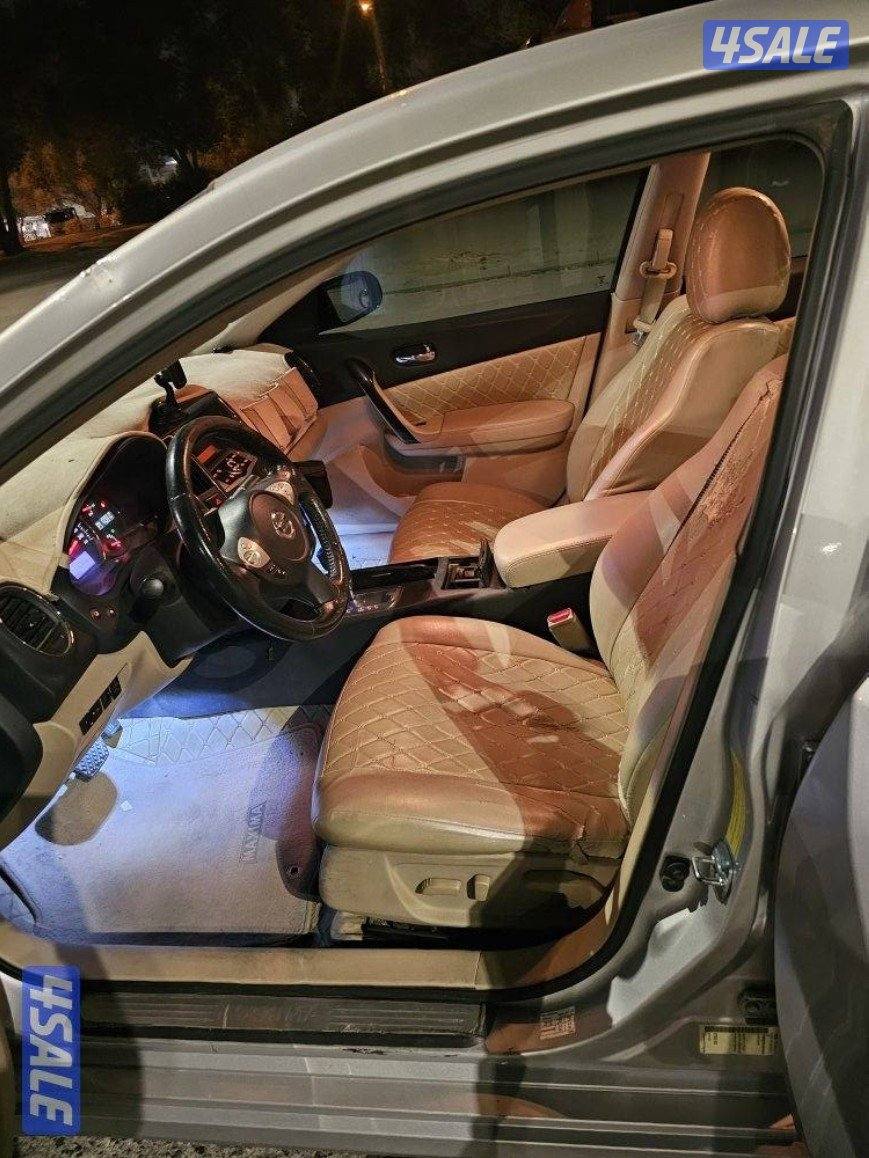 للبيع نيسان ماكسيما 2013 ... عداد 227 الاف6