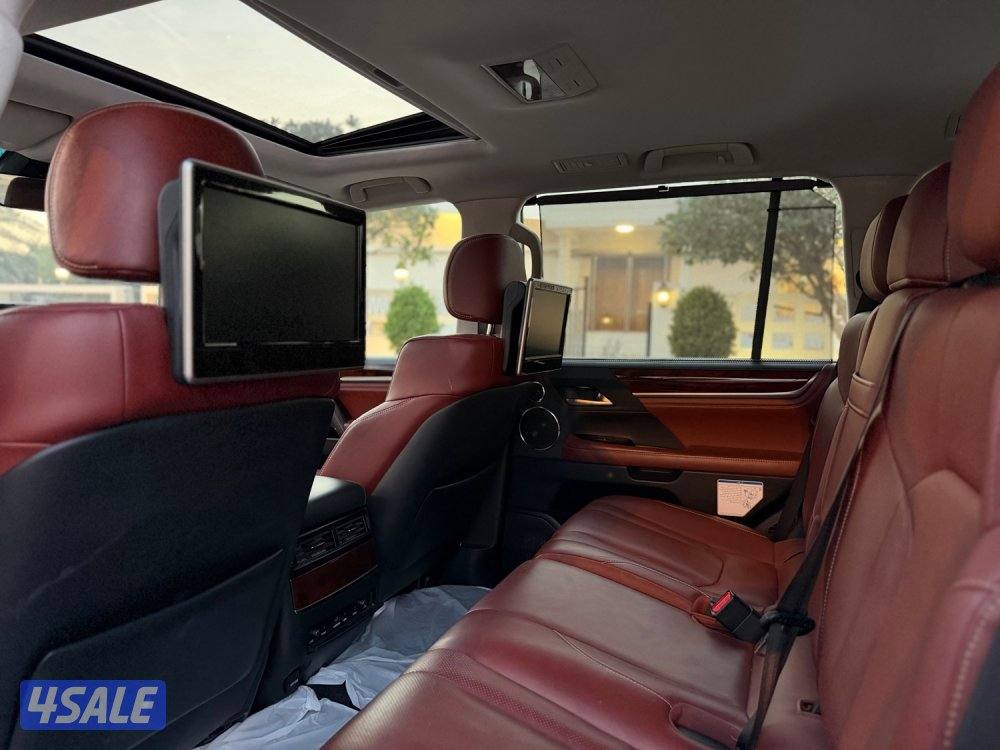 لكزس LX570 الدرجه الاولى (( صبغ الوكاله بالكامل )) 2017 (ماشي 90 الف)8