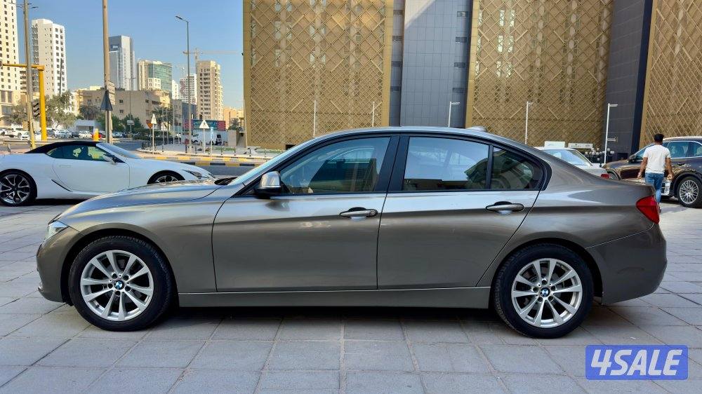 بي أم 318 i/ موديل 2018/ عداد 117 ألف/ وكالة الكويت2