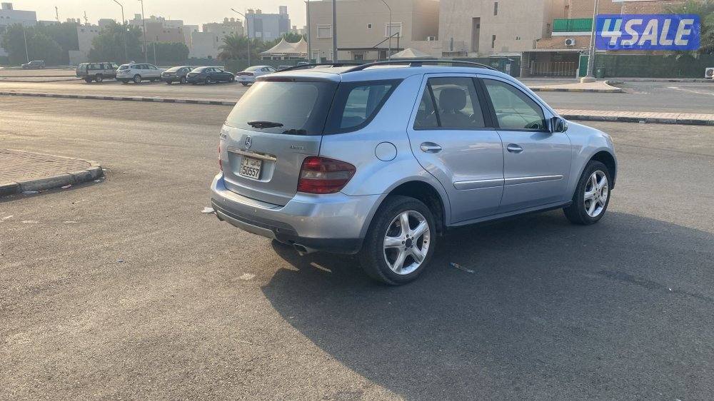 للبيع جيب مرسيدس شرط الفحص صبغ الوكاله ماعدا قطعه وحده فقط ماشي ١٩٥3