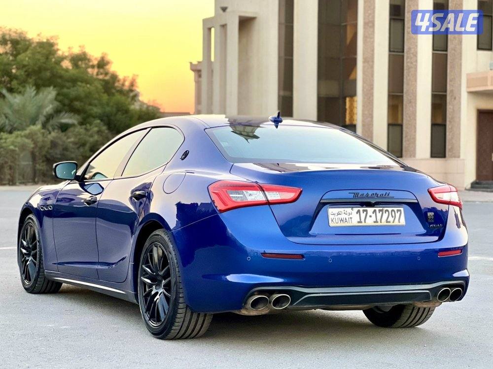 موديل ٢٠٢٠ بحالة ممتازه صبغ الوكالة عداد ٤٢ الف3