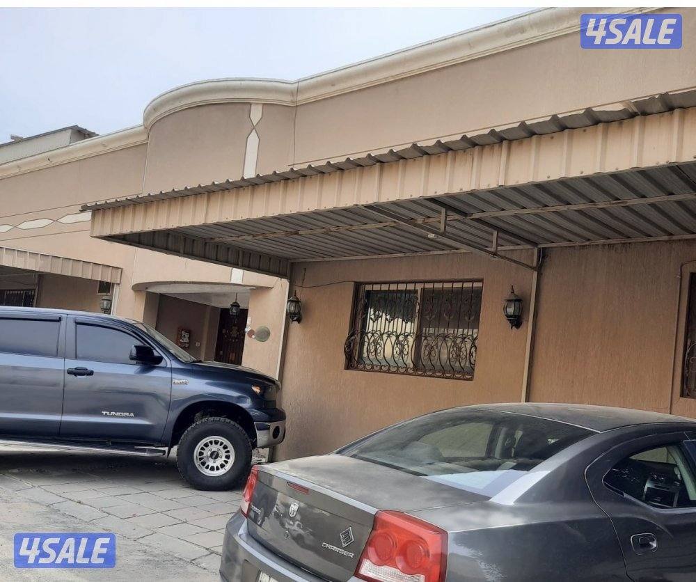 للبيع بيت في الصباحيه ق1 — 600 متر1