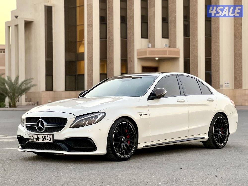 وكالة الكويت مالك اول بحالة ممتازه موديل ٢٠١٦ عداد  الف١٤٥3