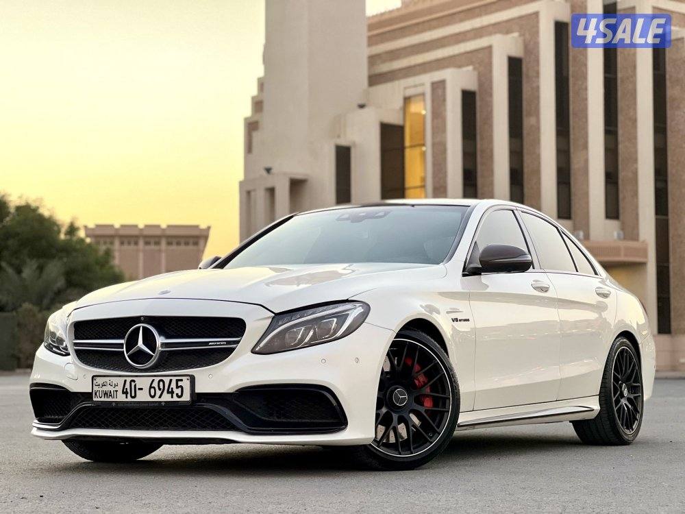 وكالة الكويت مالك اول بحالة ممتازه موديل ٢٠١٦ عداد  الف١٤٥9