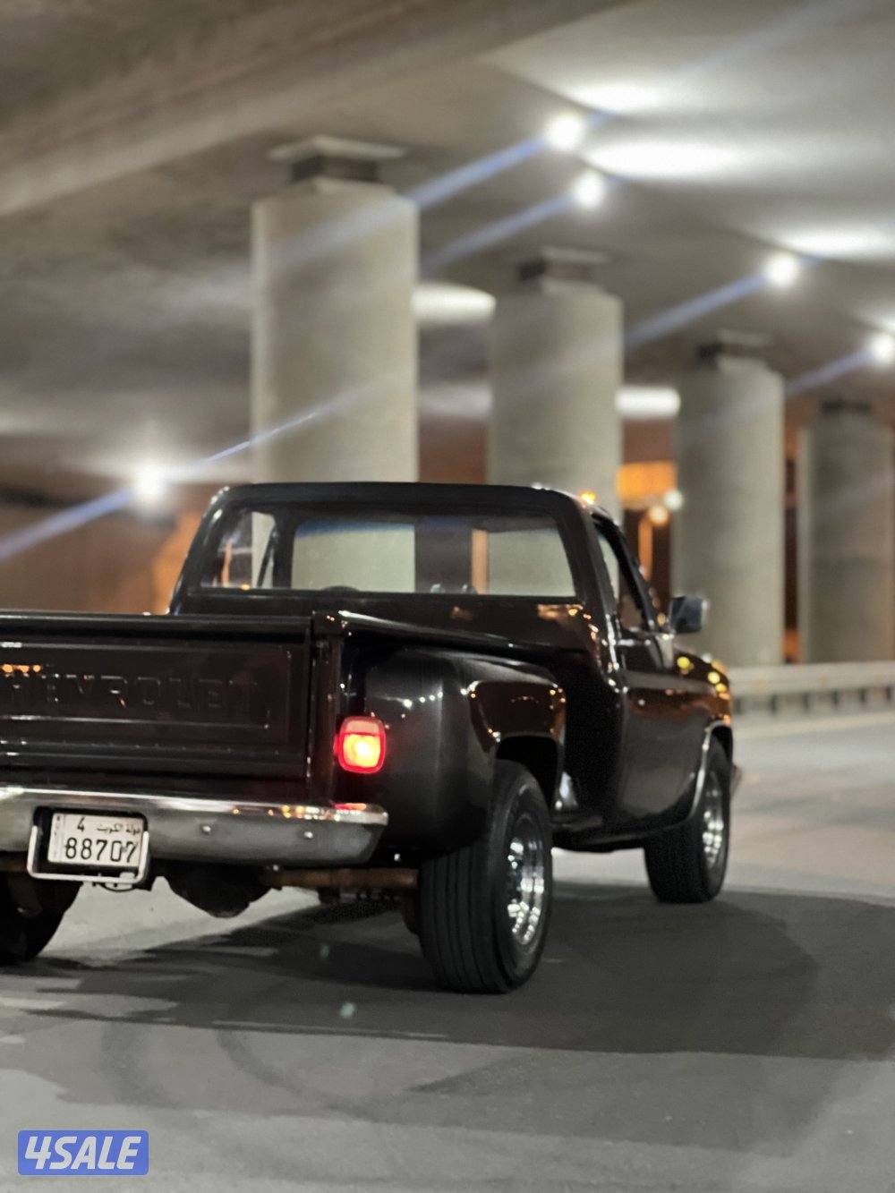 للبيع وانيت شفر ١٩٨٤ قير عادي مكينه ٣٥٠2