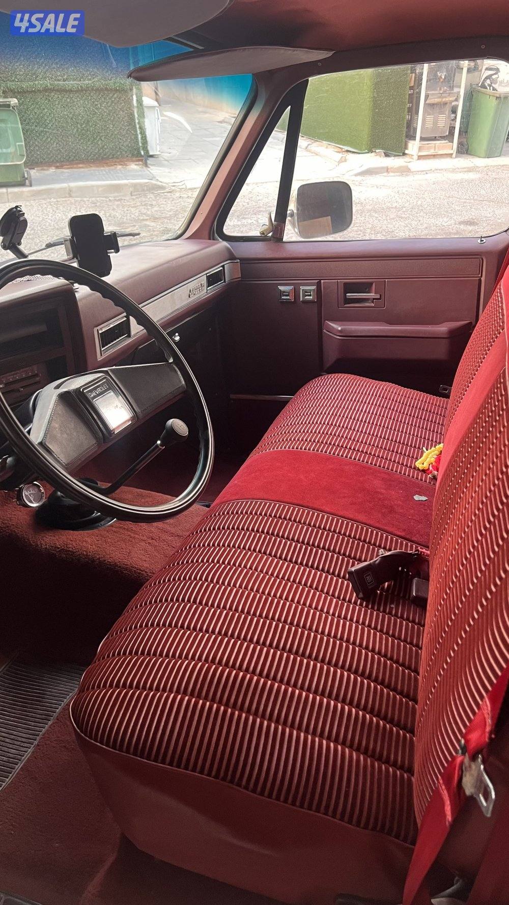 للبيع وانيت شفر ١٩٨٤ قير عادي مكينه ٣٥٠4