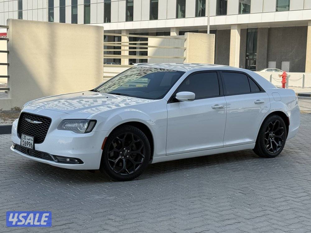 كرايزلر 300s 20212
