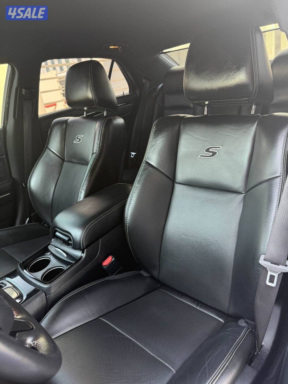 كرايزلر 300s 20217