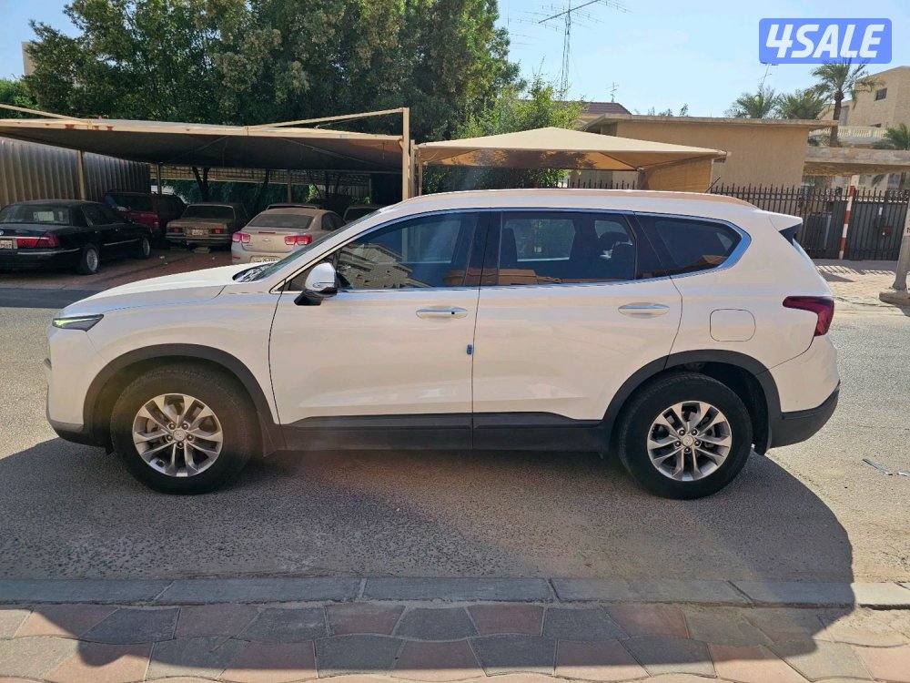 للبيع هيونداي سنتافي موديل 20215