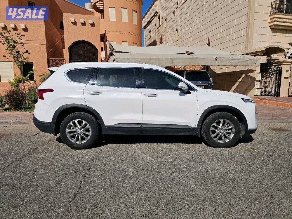 للبيع هيونداي سنتافي موديل 20216