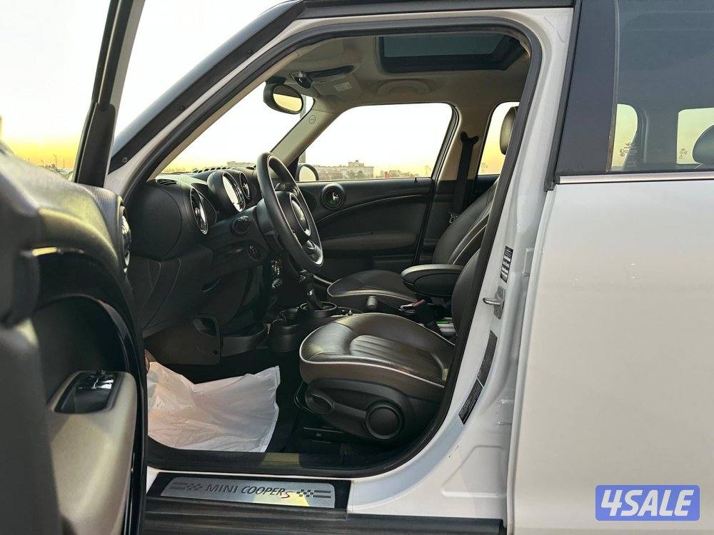 ميني كانتري مان S موديل  ٢٠١٦ بحالة الوكالة ماشي ٨٠ الف3