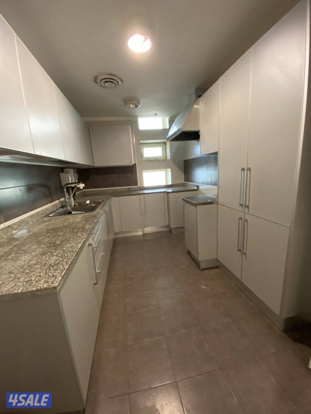 للإيجار دور اول راقي بجابر الاحمد ق٥2