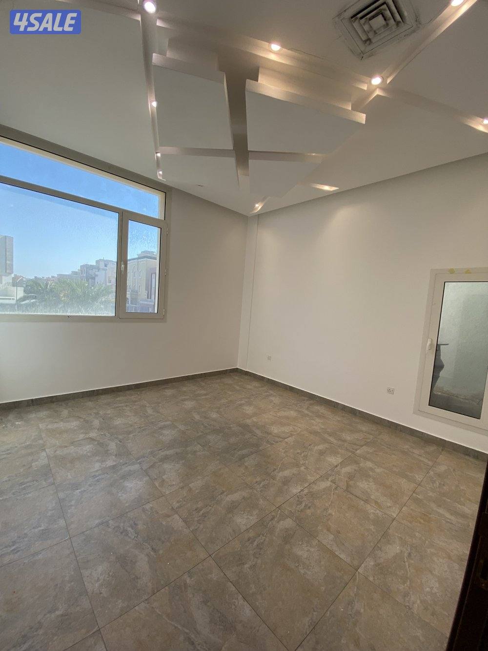 للإيجار دور اول راقي بجابر الاحمد ق٥6