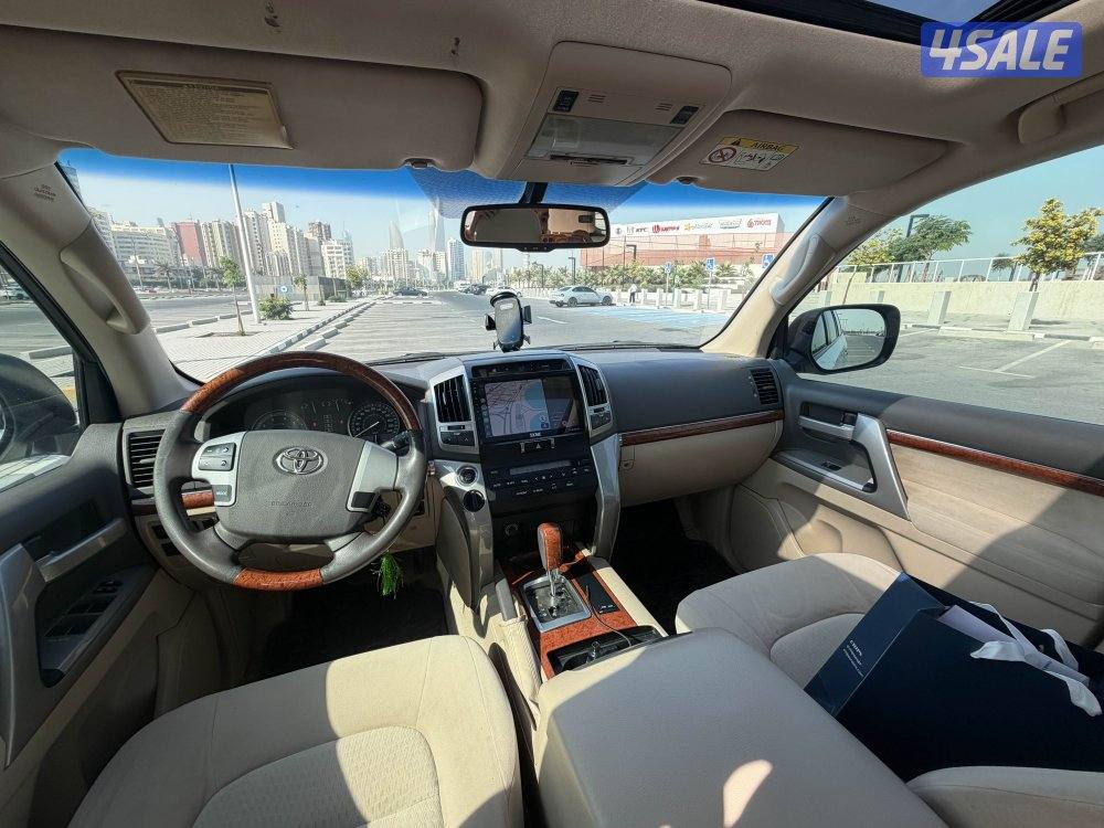 للبيع لاند كروزر 2014 سيرفس وكالة7