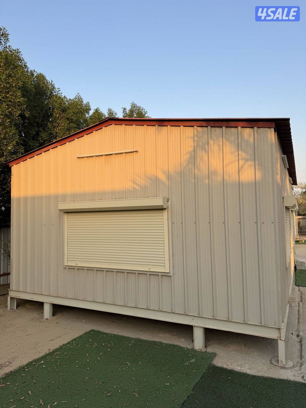 للبيع عدد ٢ ديوانيه مقاس ٩*٥ والثانيه ٥*٨0