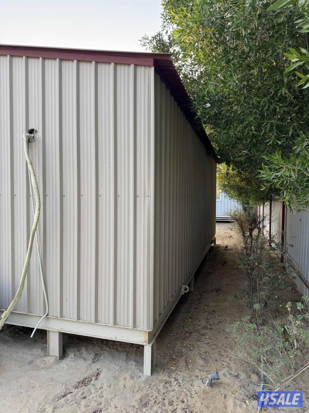 للبيع عدد ٢ ديوانيه مقاس ٩*٥ والثانيه ٥*٨2