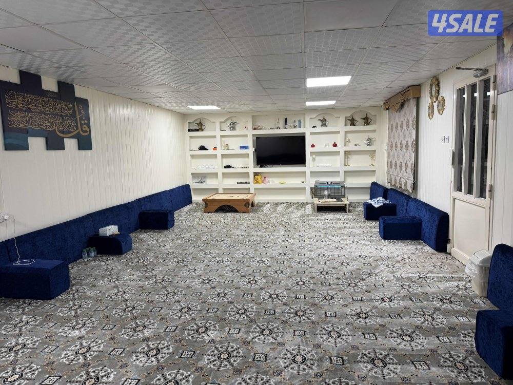 للبيع عدد ٢ ديوانيه مقاس ٩*٥ والثانيه ٥*٨3