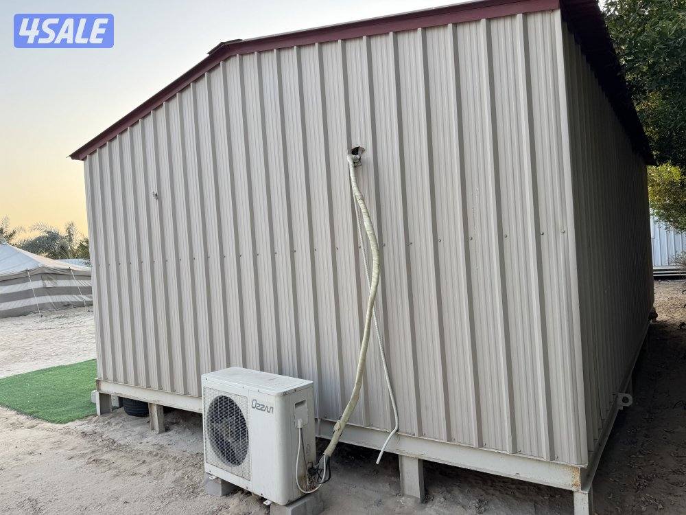 للبيع عدد ٢ ديوانيه مقاس ٩*٥ والثانيه ٥*٨4