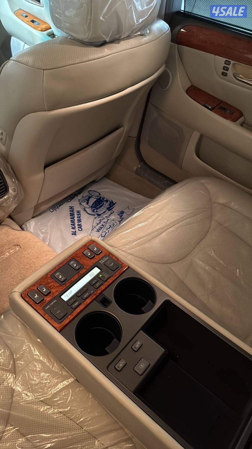 للبيع لكزس ٤٣٠ ل اس8