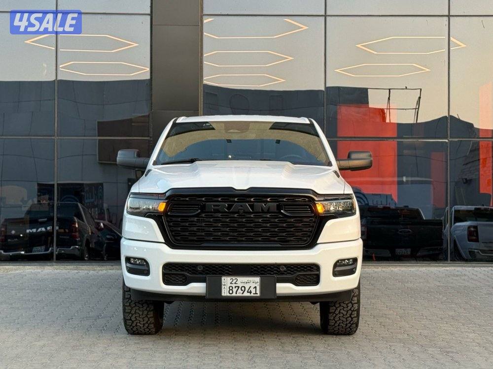 RAM TRADESMAN 4*4 _2025 صبغ الوكالة2