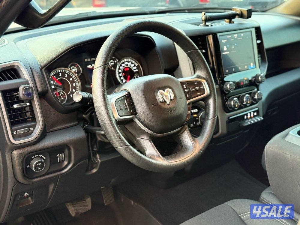 RAM TRADESMAN 4*4 _2025 صبغ الوكالة6