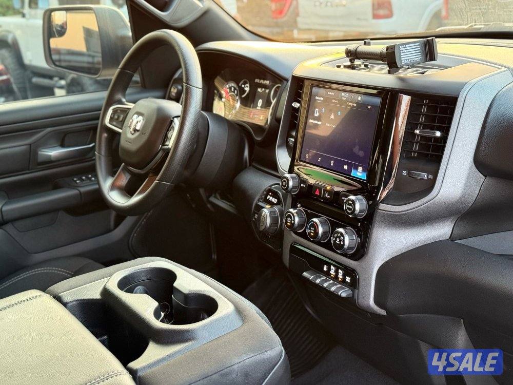 RAM TRADESMAN 4*4 _2025 صبغ الوكالة7