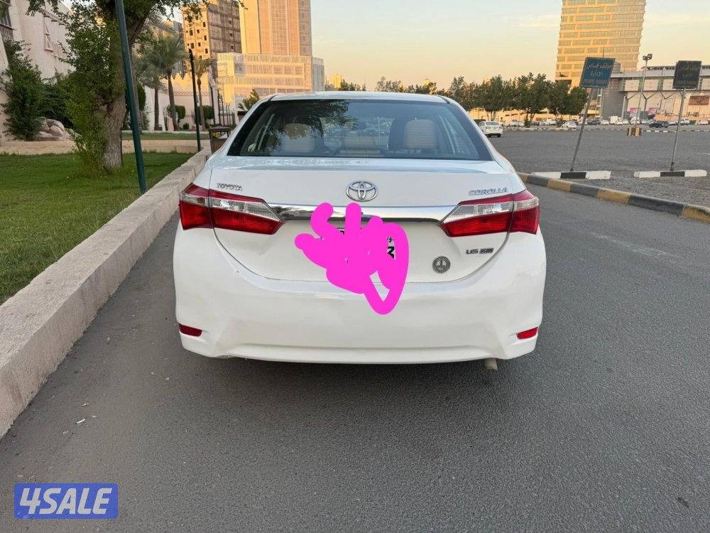 للبيع كرولا  2015! شرط الفحص ماكينه وجير وشاصي13