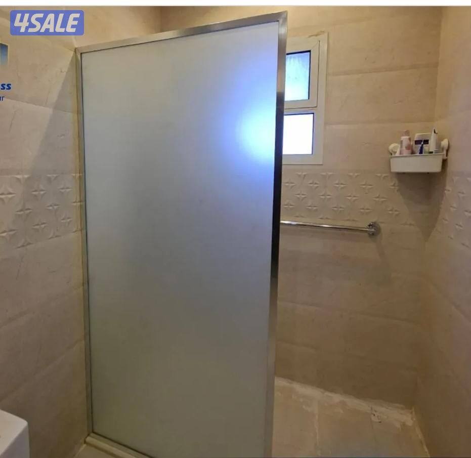 GLASS DOORS VINDOO BATH ROOM5