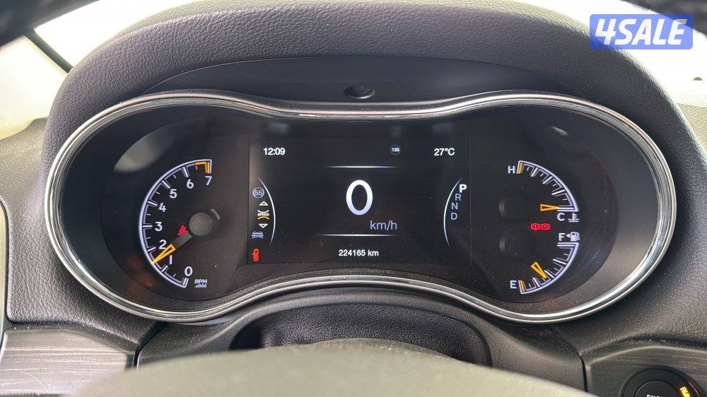 بيعه سريعه قراند شيروكي لاريدو3