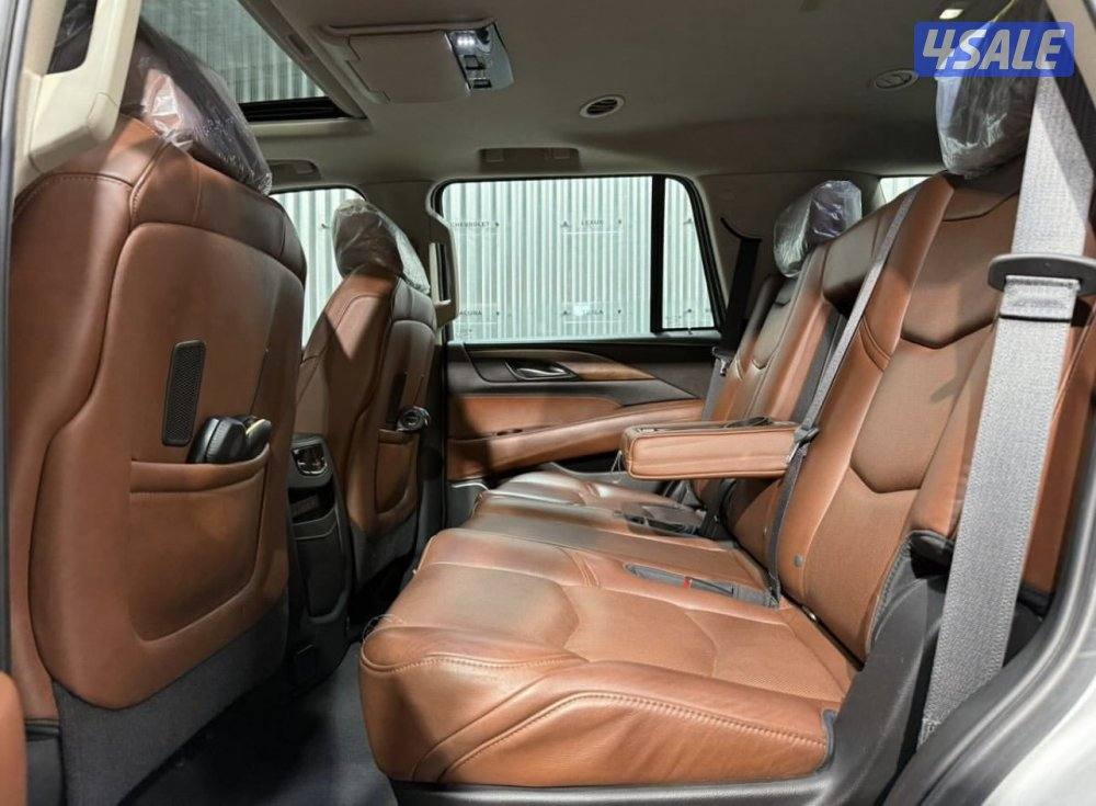 للبيع اسكاليد ٢٠٢٠ ماشي ٩٠ الف فقط شرط الفحص2