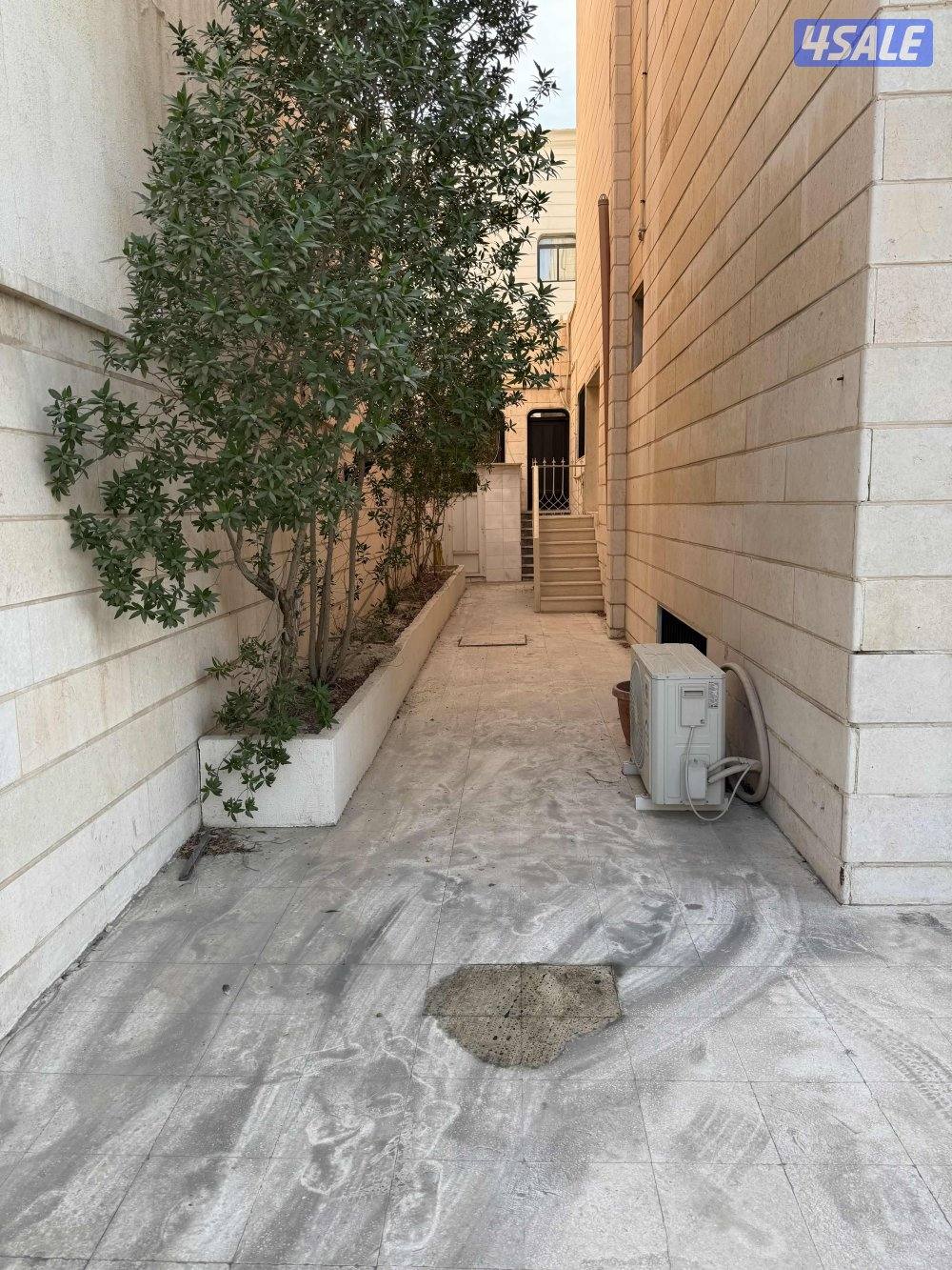 قرطبة قطعة3 ارضي سرداب والأول ومع سطح مع موقف السيارات91