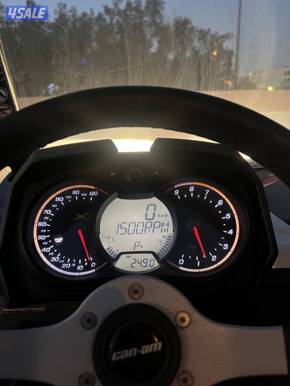 للبيع Can-am maverick 10004