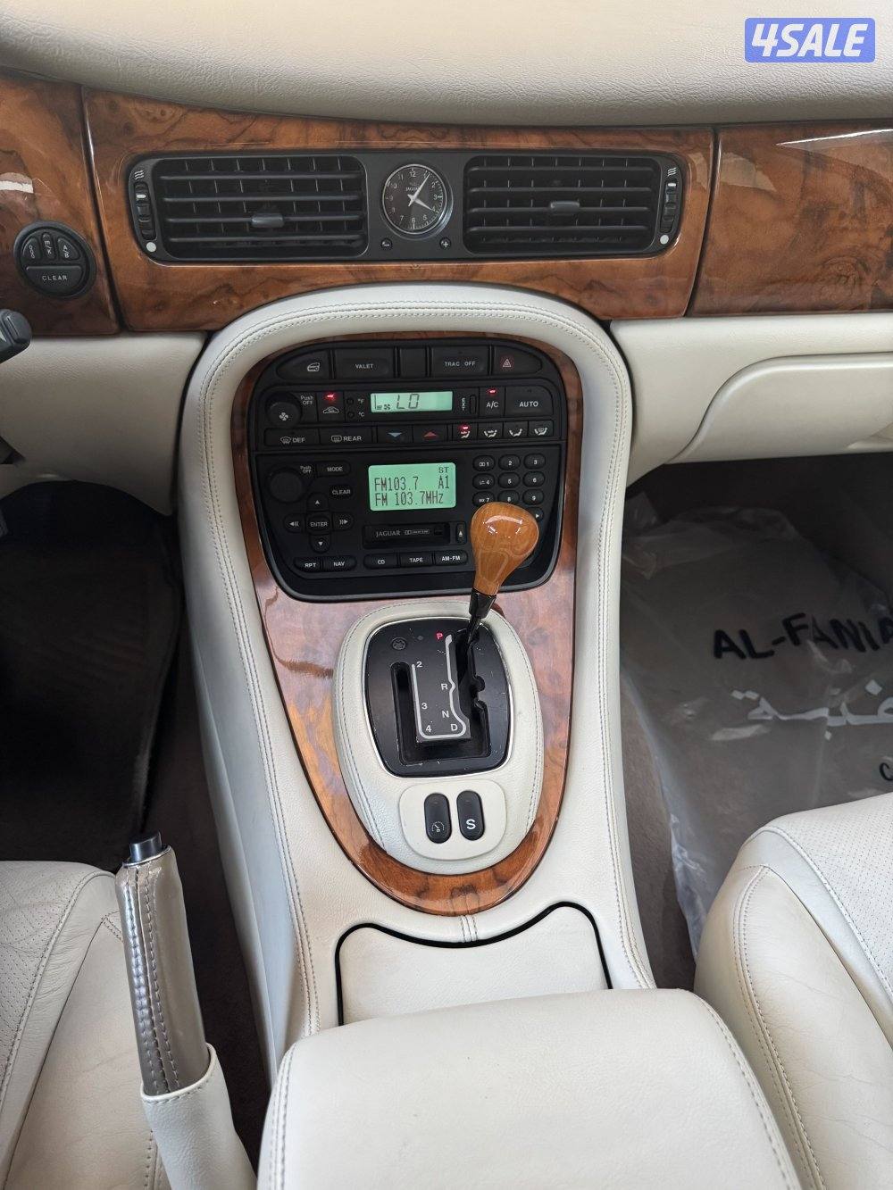 جاكوار موديل ٢٠٠٢ بحاله نادره عداد ٦١ الف فقط6