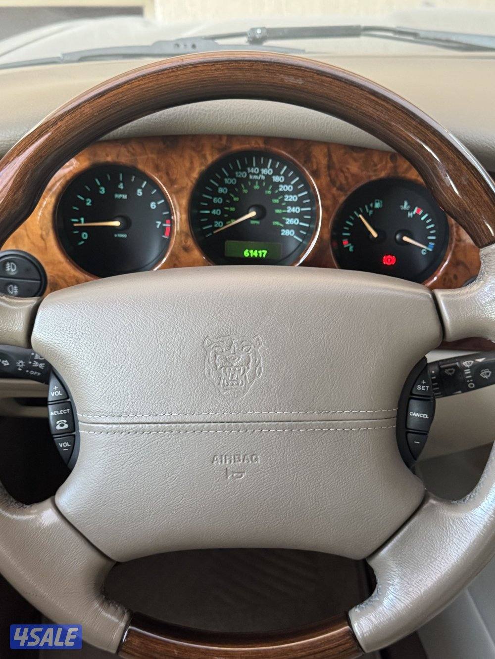 جاكوار موديل ٢٠٠٢ بحاله نادره عداد ٦١ الف فقط7