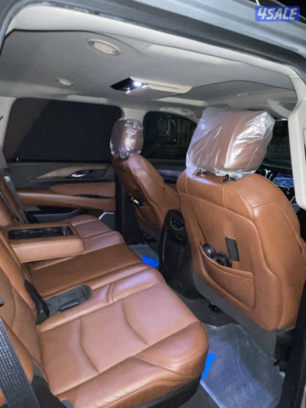 للبيع اسكاليد ٢٠٢٠ ماشي ٩٠ الف فقط شرط الفحص3