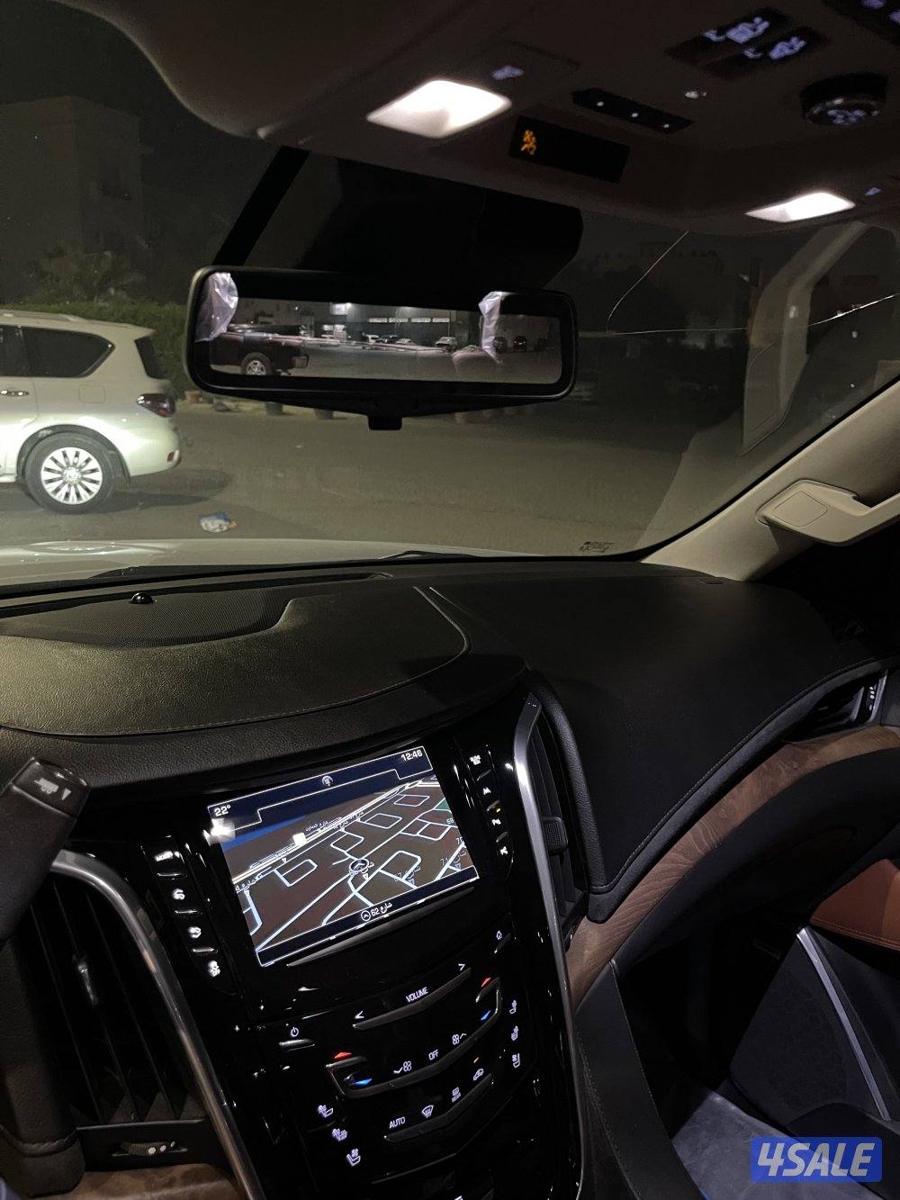 للبيع اسكاليد ٢٠٢٠ ماشي ٩٠ الف فقط شرط الفحص5