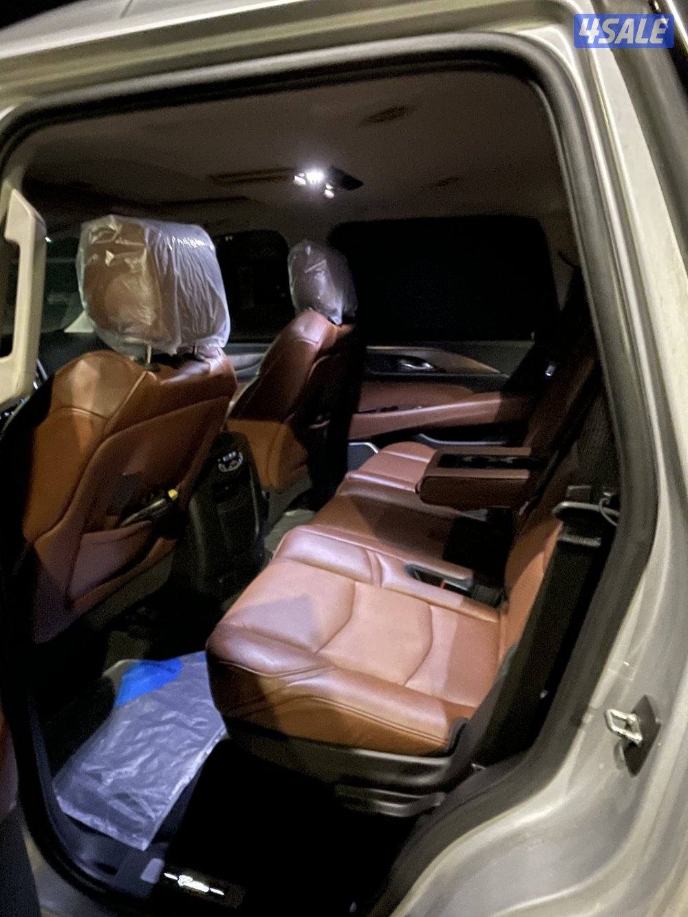 للبيع اسكاليد ٢٠٢٠ ماشي ٩٠ الف فقط شرط الفحص7