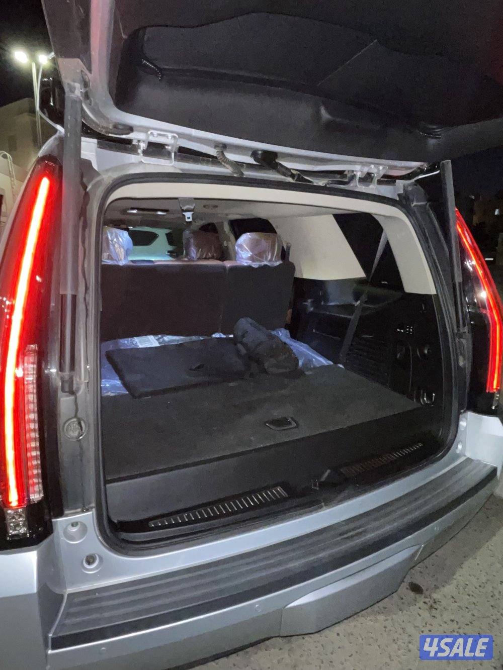 للبيع اسكاليد ٢٠٢٠ ماشي ٩٠ الف فقط شرط الفحص9