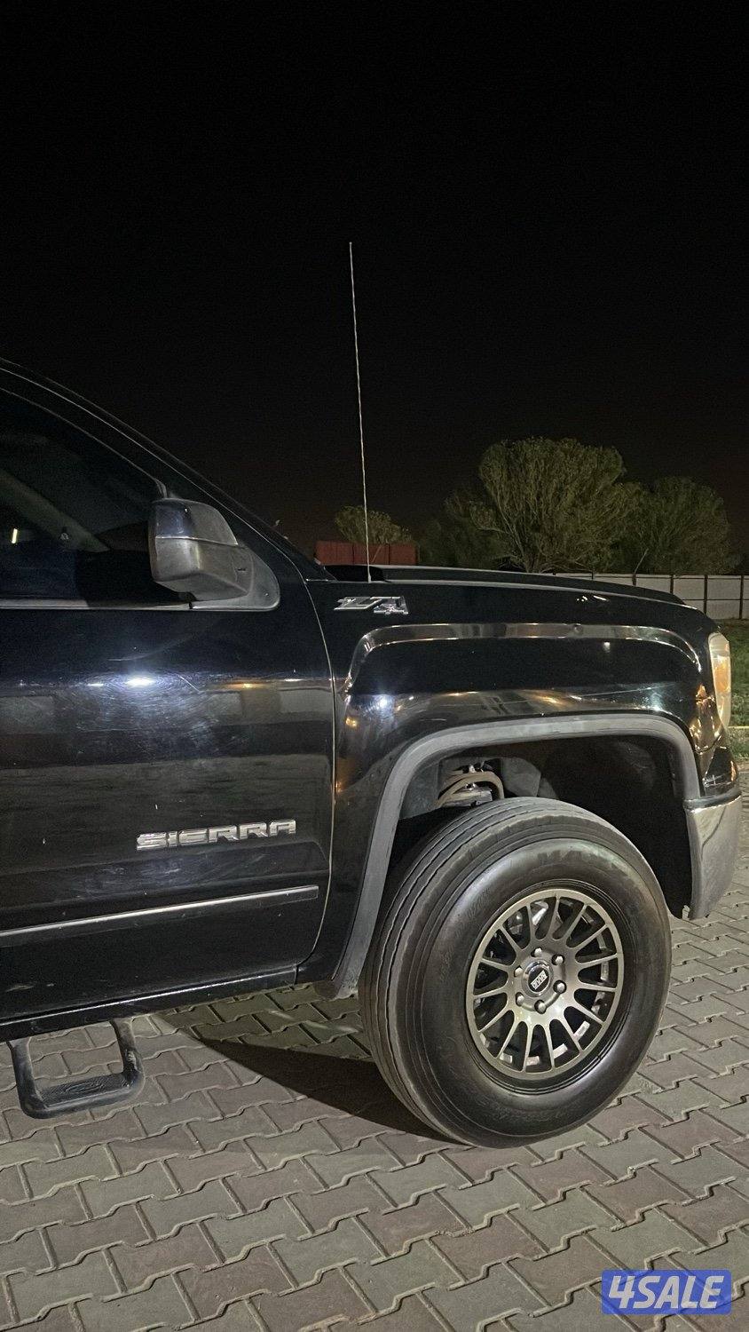 للبيع اربع رنقات برايد شرط لا مخرطه ولا قار نظيفه مع اربع بوالين حجم١٧1