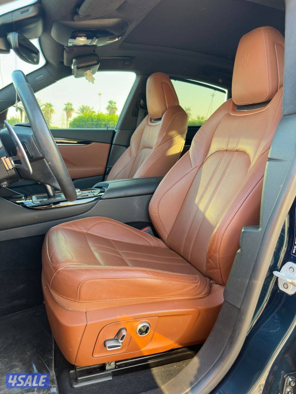 مازراتي ليفانتي 
موديل 2022 
عداد: ٦٠ الف9