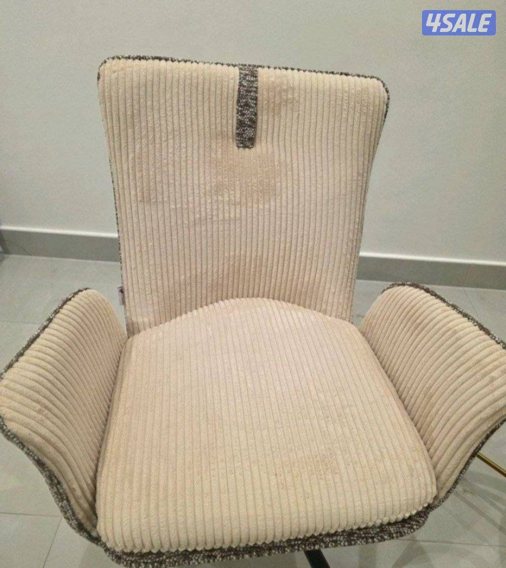 للبيع كراسي نظاف1