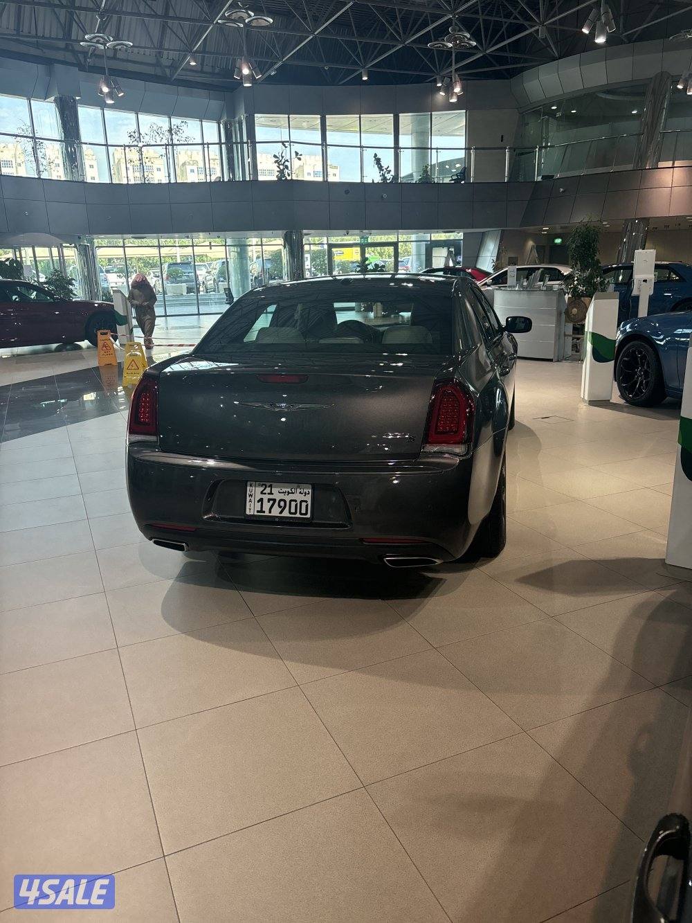 للبيع كرايزلر c300s1