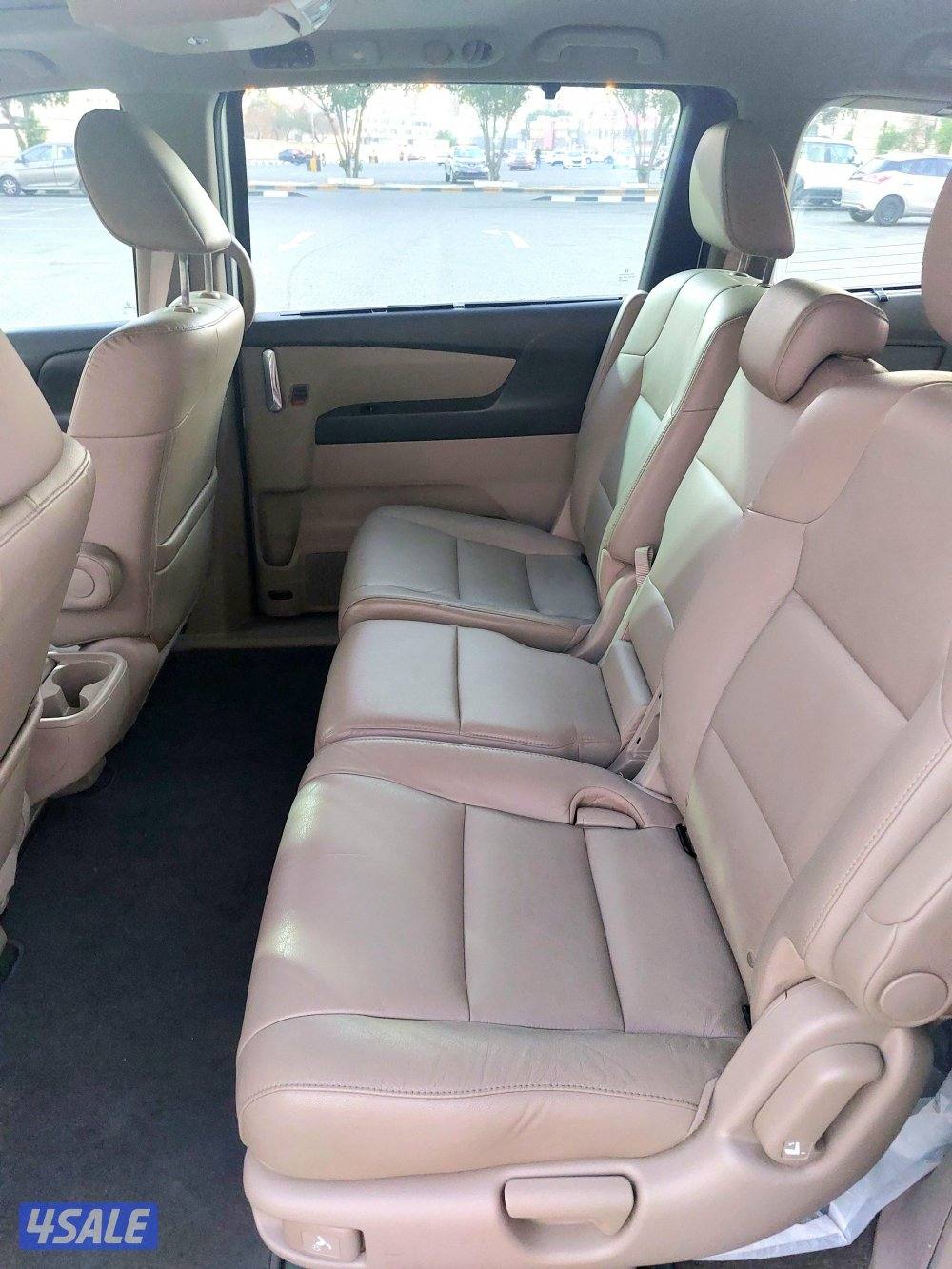 2015 هوندا اوديسي أعلى مواصفات بحالة ممتازة3