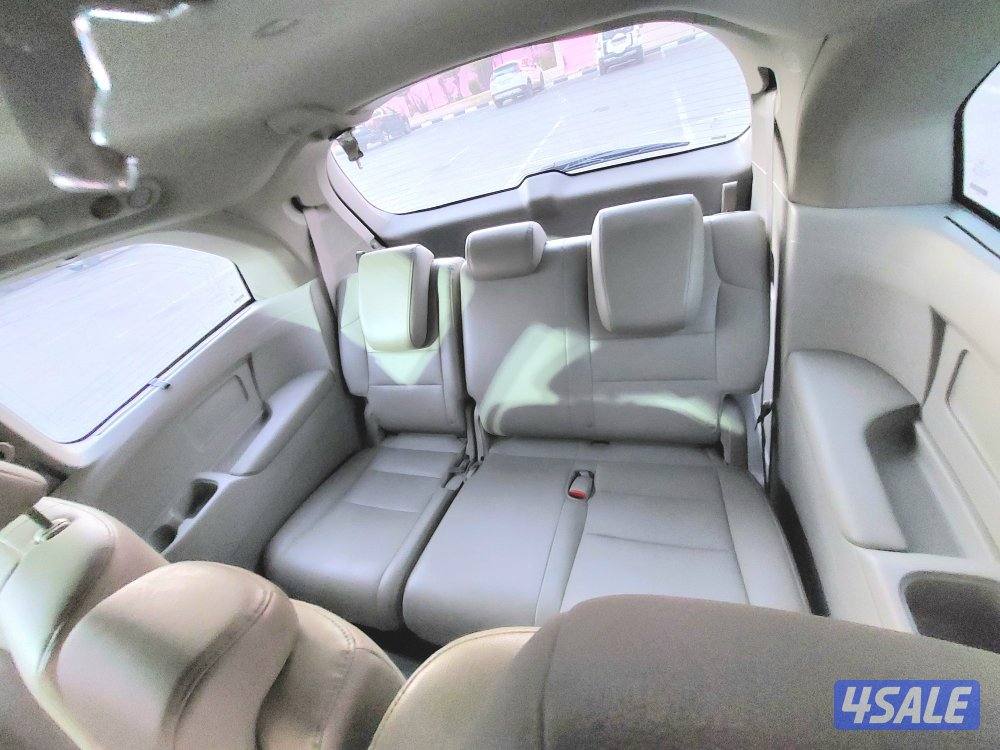 2015 هوندا اوديسي أعلى مواصفات بحالة ممتازة4