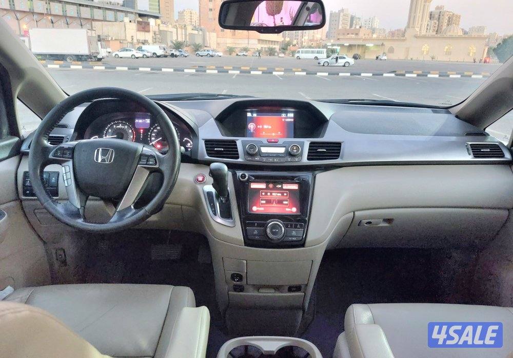 2015 هوندا اوديسي أعلى مواصفات بحالة ممتازة5