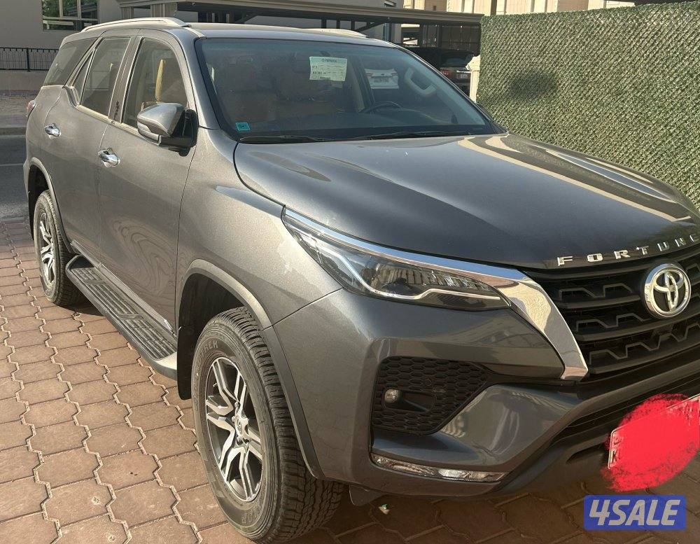 للبيع فورتنر شرط الفحص بالوكاله سيرفس منتظم2