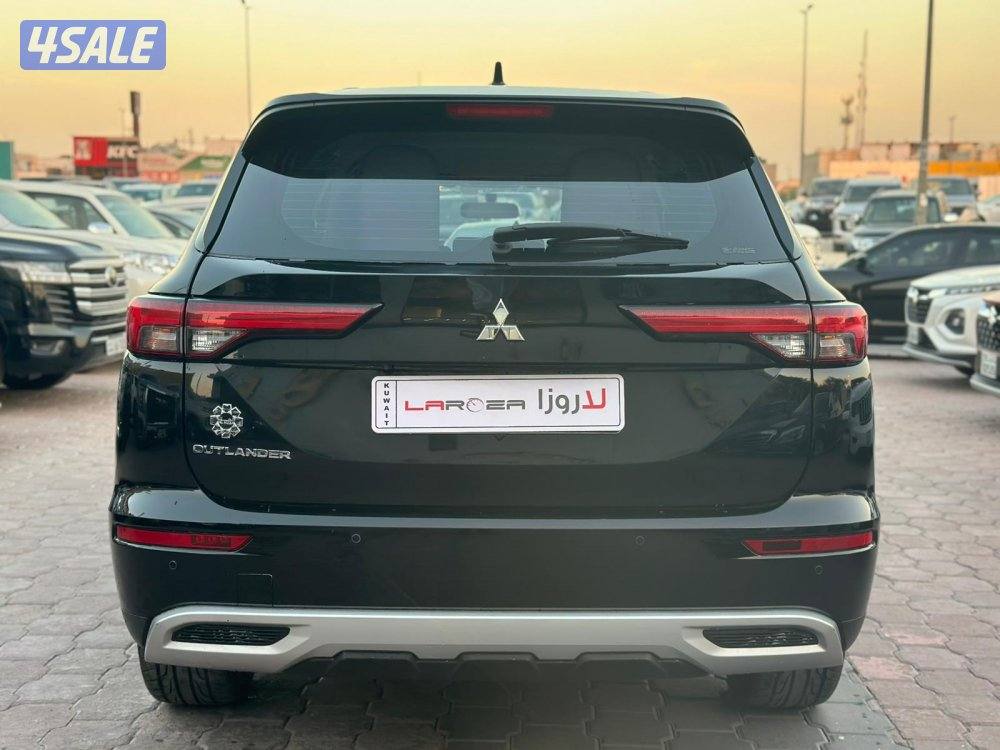 اوتلاندر 20231