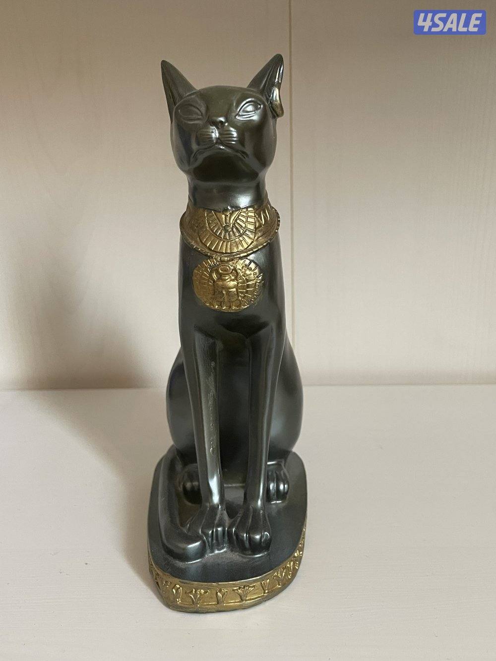 Small Vintage Egyptian cat Figure1